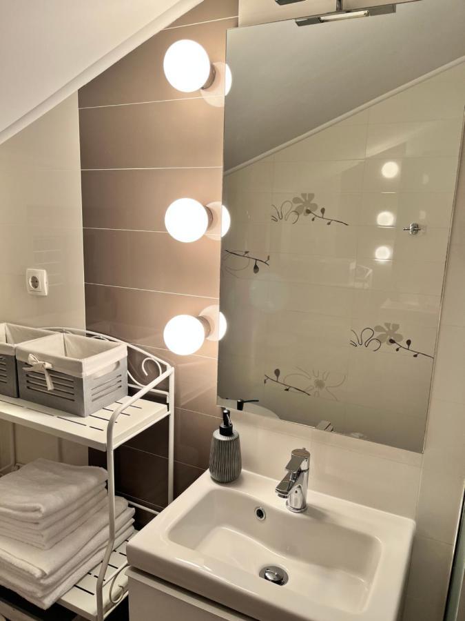 Sky - Beautiful Rooftop With Shared Pool Apartment