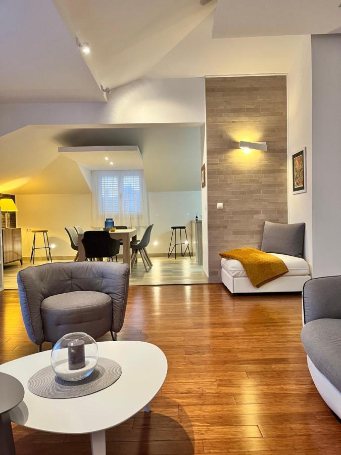 Apartment Sky - Beautiful Rooftop With Shared Pool Split